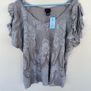 Torrid top with shoulder cut outs